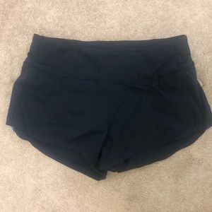 Lululemon run times short